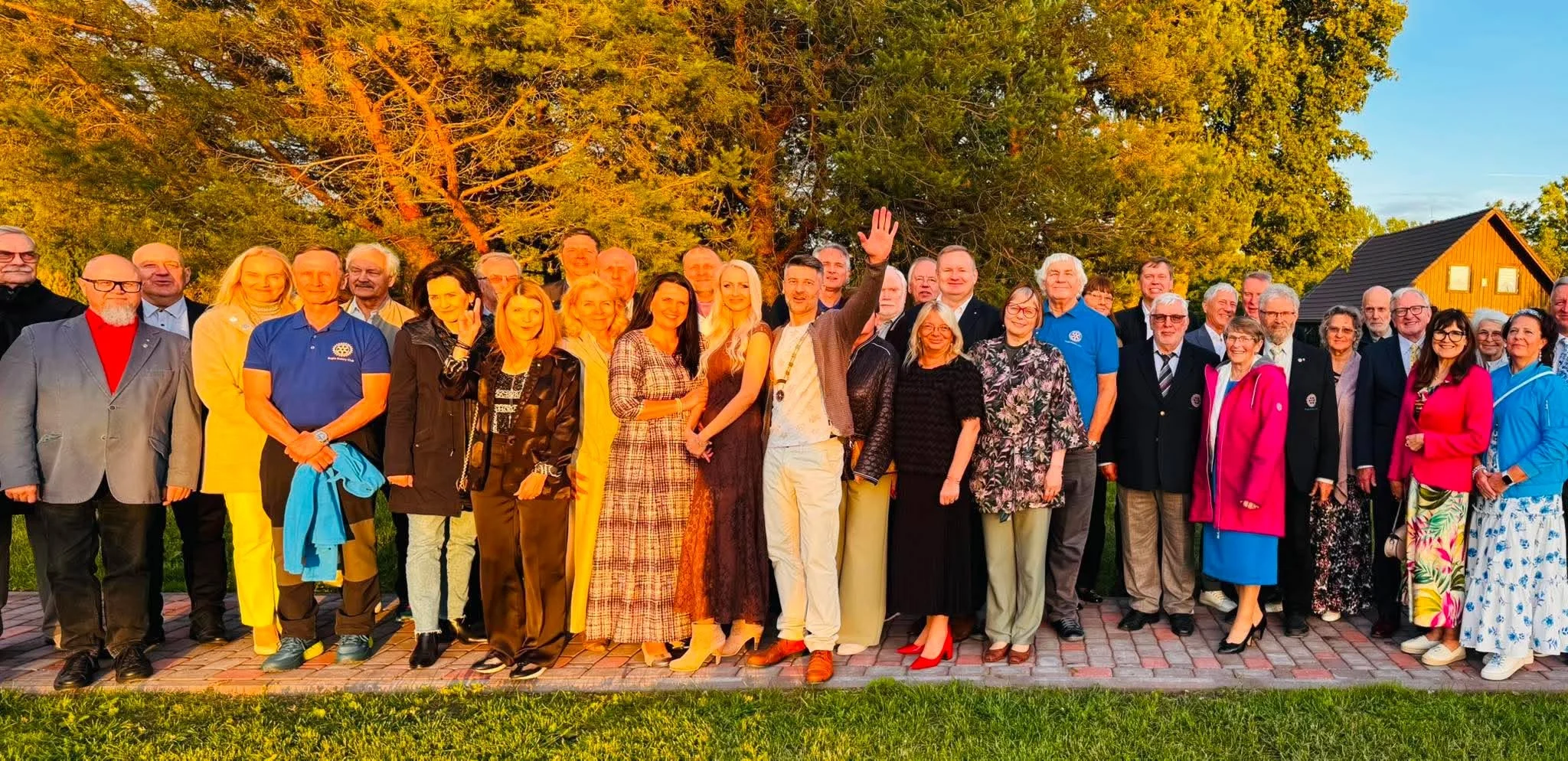 17. juunil toimus Paisu talus Rapla Rotary traditsiooniline presidendi ketivahetuspidu. Võtsime kokku möödunud Rotary aasta ning andsime pidulikult presidendike